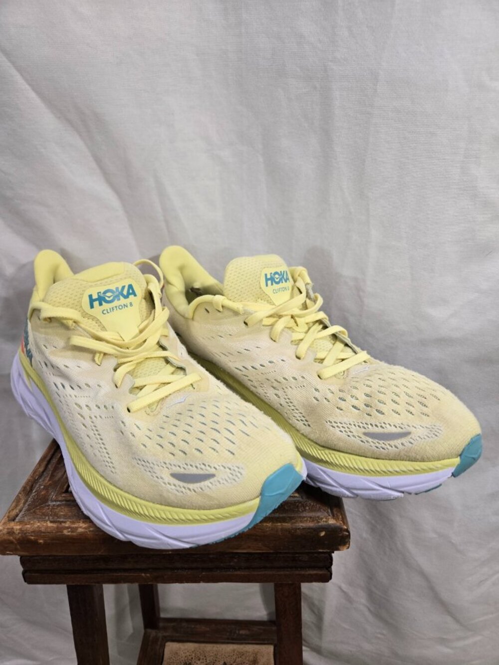 Hoka Clifton 8 Womens 10.5B Running Shoes Yellow
